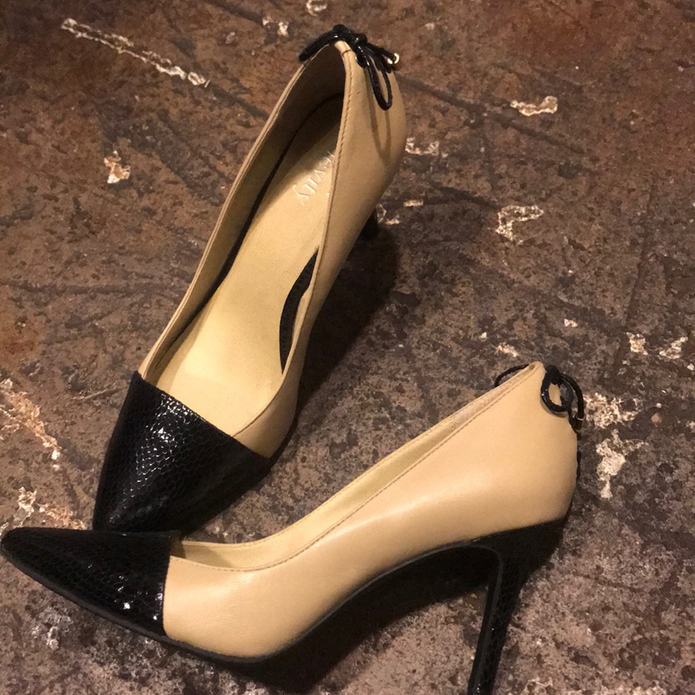 Heels - Picture 3 of 6
